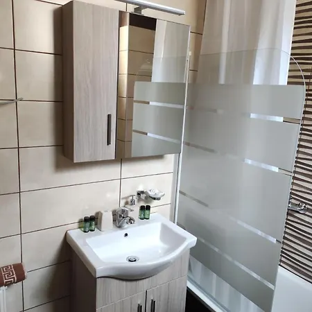 Avellana Royal Suites Apartment *