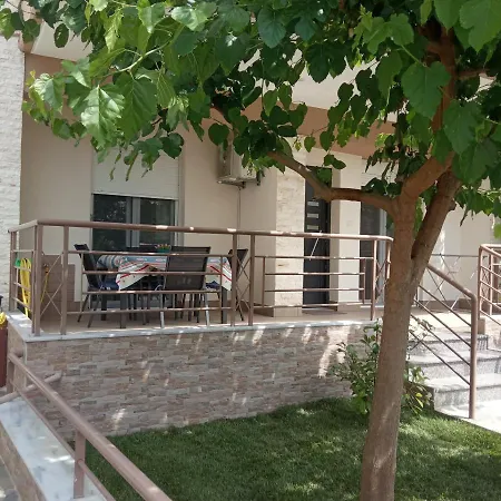 Avellana Royal Suites Apartment
